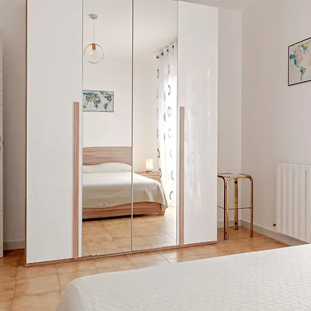 Mavala Apartment